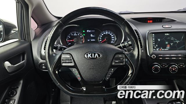 Kia K3 2018 — photo 19