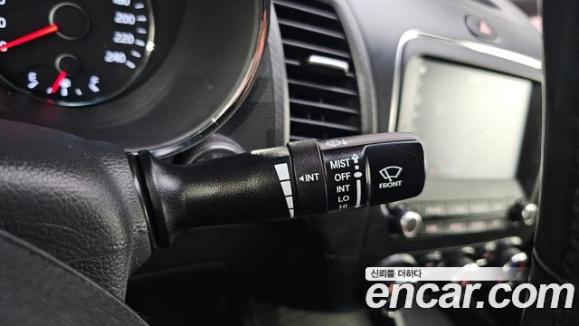 Kia K3 2018 — photo 28