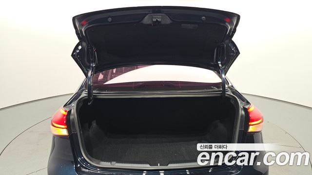 Kia K3 2018 — photo 30