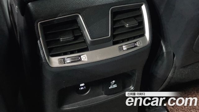 KG Mobility Rexton 2019 — photo 32
