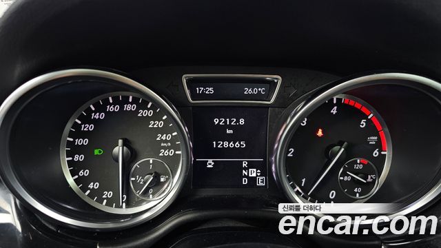 Mercedes-Benz M-class 2012 — photo 11