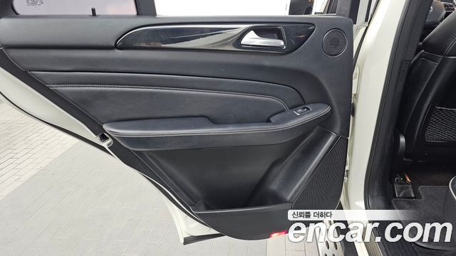 Mercedes-Benz M-class 2012 — photo 15