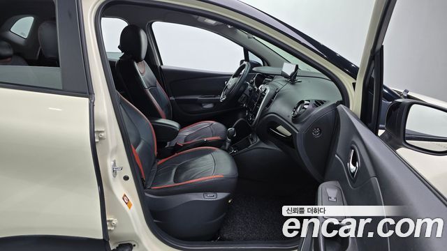Renault Korea QM3 2016 — photo 17