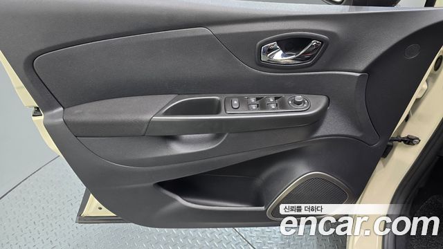Renault Korea QM3 2016 — photo 14