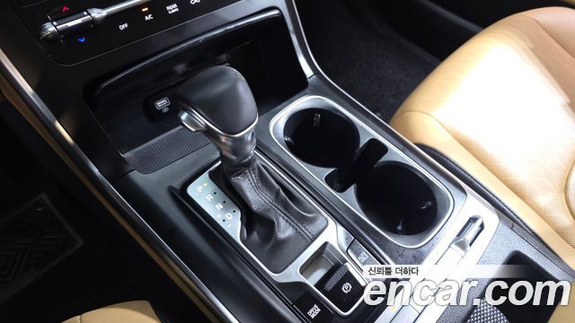 Kia Canival 2022 — photo 12