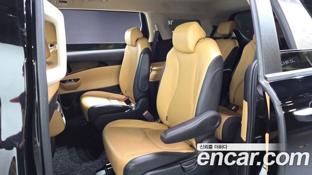 Kia Canival 2022 — photo 18