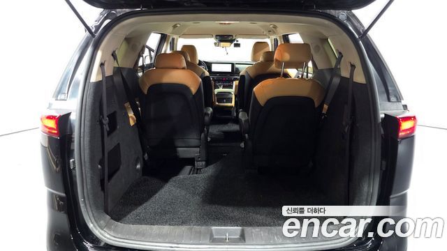 Kia Canival 2022 — photo 23