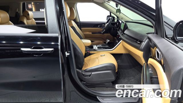 Kia Canival 2022 — photo 16