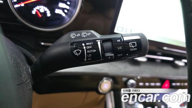 Kia Canival 2022 — photo 28