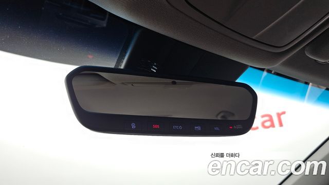 Genesis G80 2018 — photo 15