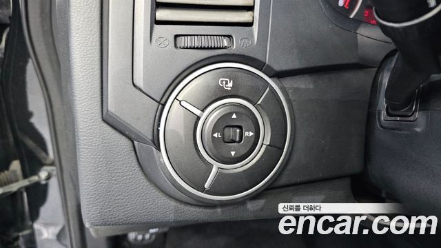 KG Mobility KORANDO 2013 — photo 14