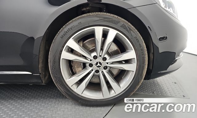 Mercedes-Benz S-Class 2015 — photo 36