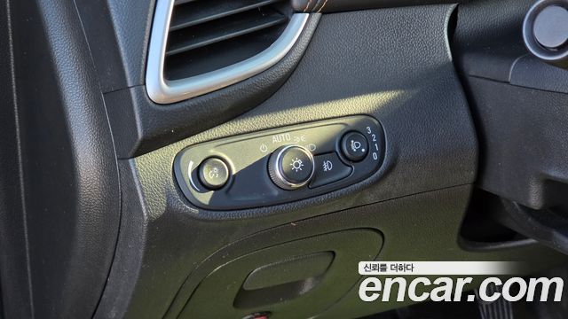 Chevrolet Korea Trax 2017 — photo 16