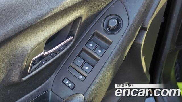 Chevrolet Korea Trax 2017 — photo 18