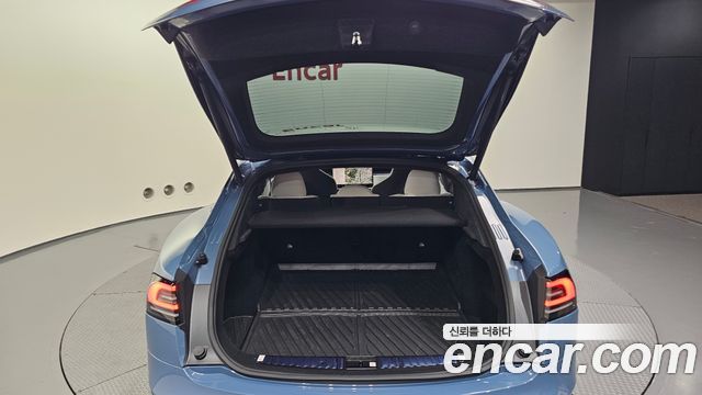 Tesla Model S 2026 — photo 25