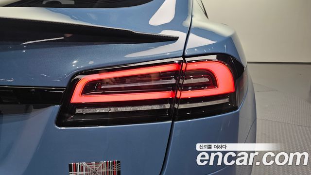 Tesla Model S 2026 — photo 9