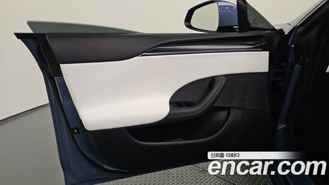 Tesla Model S 2026 — photo 14