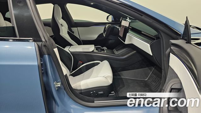 Tesla Model S 2026 — photo 16