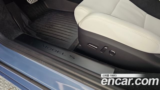 Tesla Model S 2026 — photo 31