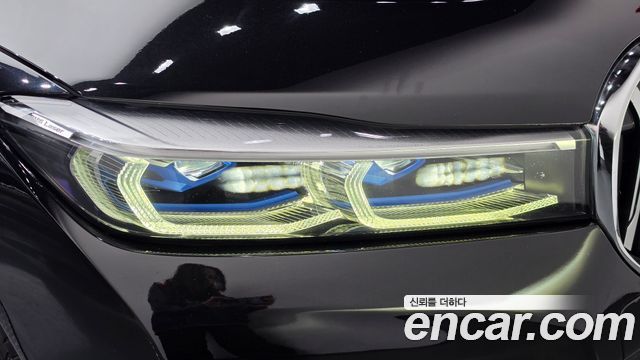 BMW 7-Series 2020 — photo 8