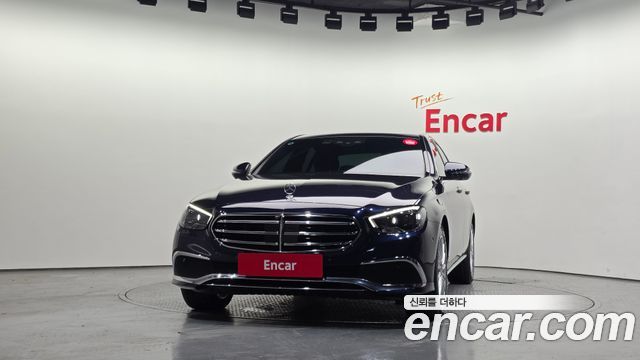 Mercedes-Benz E-Class 2022 — photo 3