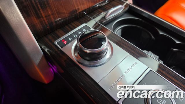 Land Rover Range Rover 2017 — photo 12