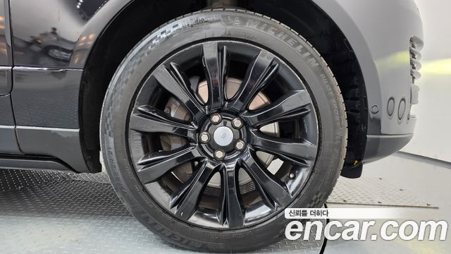 Land Rover Range Rover 2017 — photo 7