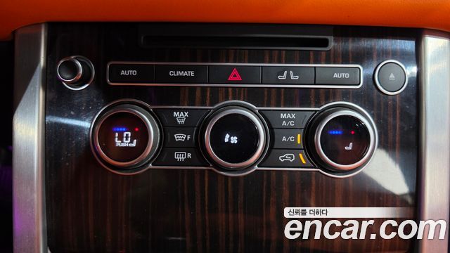 Land Rover Range Rover 2017 — photo 31