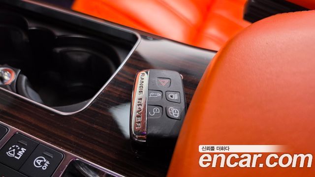 Land Rover Range Rover 2017 — photo 32