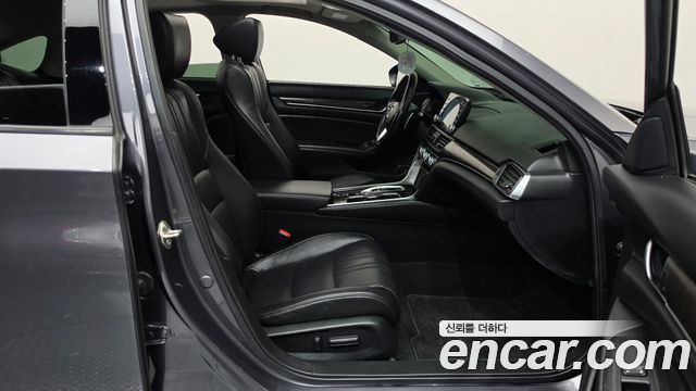 Honda Accord 2019 — photo 11