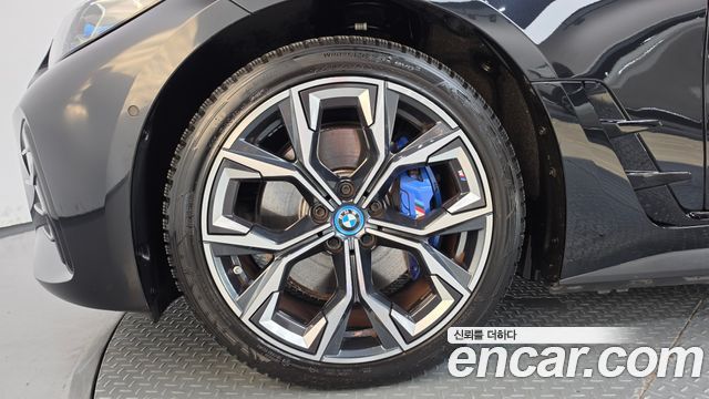 BMW i4 2024 — photo 5