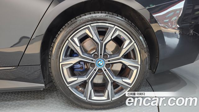 BMW i4 2024 — photo 7