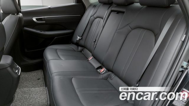 Hyundai Sonata 2022 — photo 8