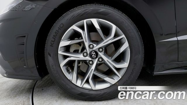 Hyundai Sonata 2022 — photo 17