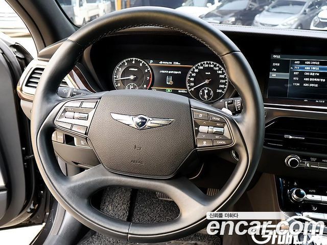 Genesis EQ900 2018 — photo 13