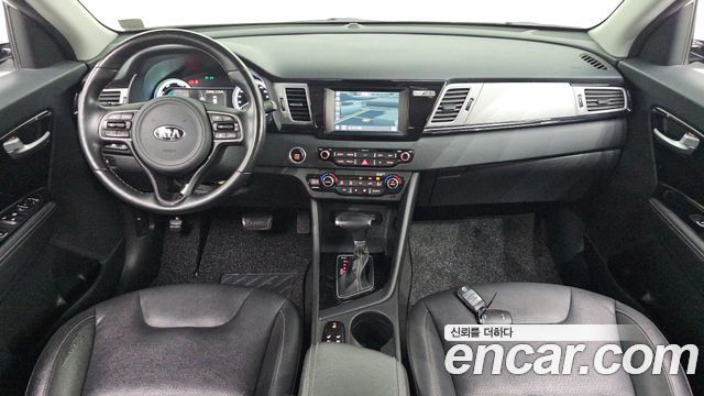Kia Niro 2018 — photo 10