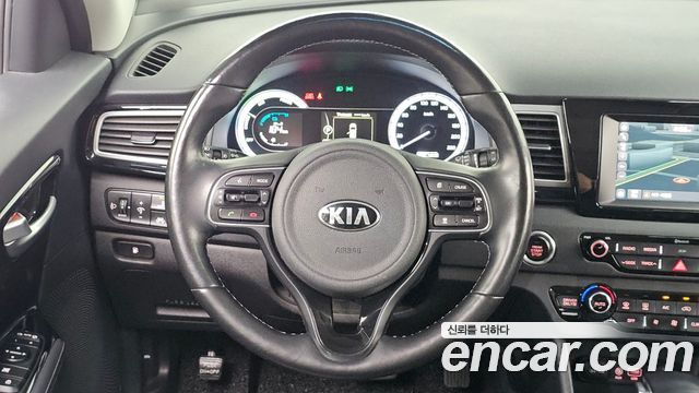 Kia Niro 2018 — photo 19