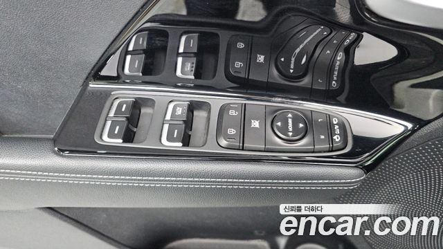 Kia Niro 2018 — photo 23