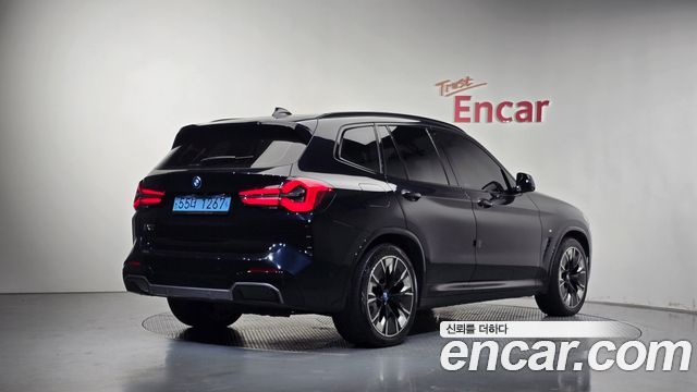 BMW iX3 2022 — photo 2