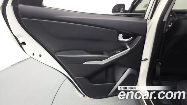 KG Mobility KORANDO 2017 — photo 15