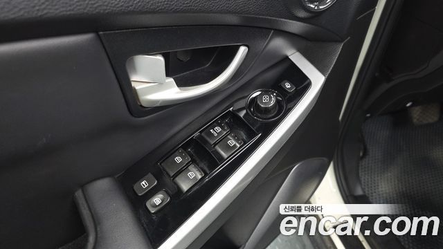 KG Mobility KORANDO 2017 — photo 28