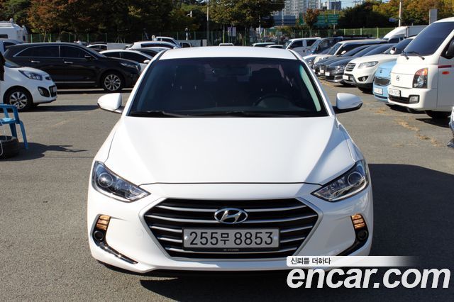 Hyundai AVANTE 2017 — photo 2