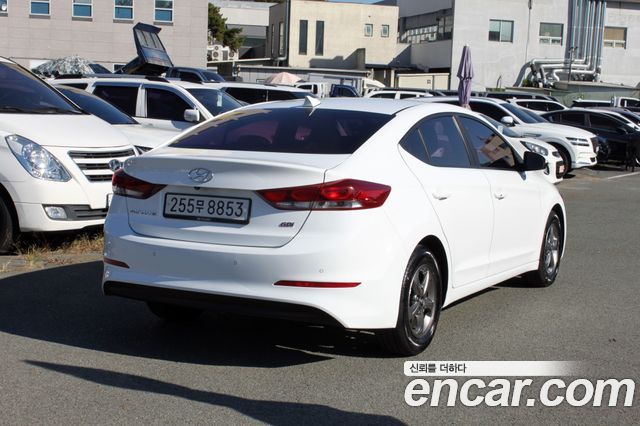 Hyundai AVANTE 2017 — photo 4