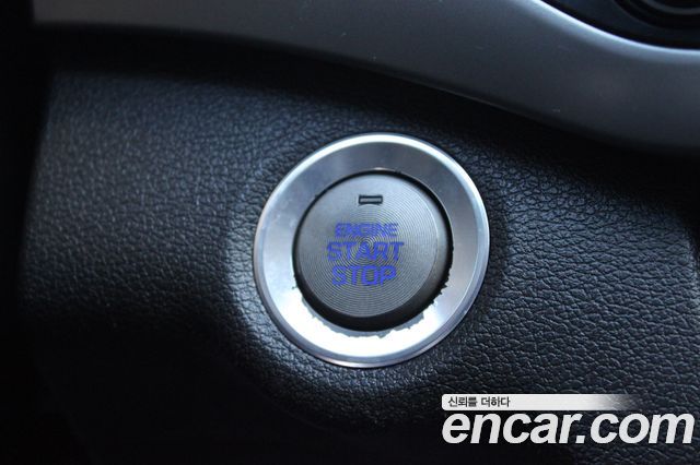 Hyundai AVANTE 2017 — photo 13