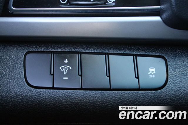 Hyundai AVANTE 2017 — photo 15