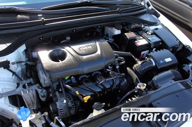 Hyundai AVANTE 2017 — photo 16