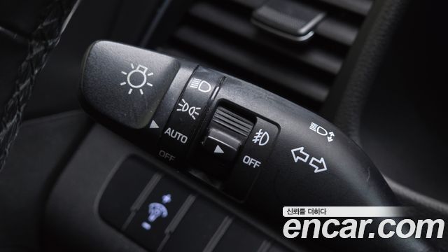 Hyundai AVANTE 2016 — photo 31