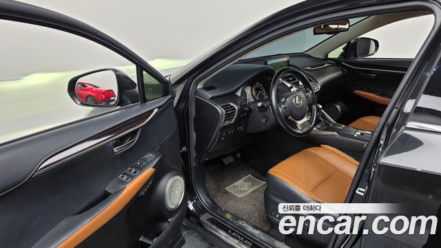 Lexus NX 2020 — photo 10
