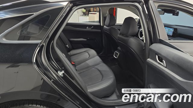 Kia K5 2021 — photo 17