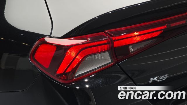 Kia K5 2021 — photo 9